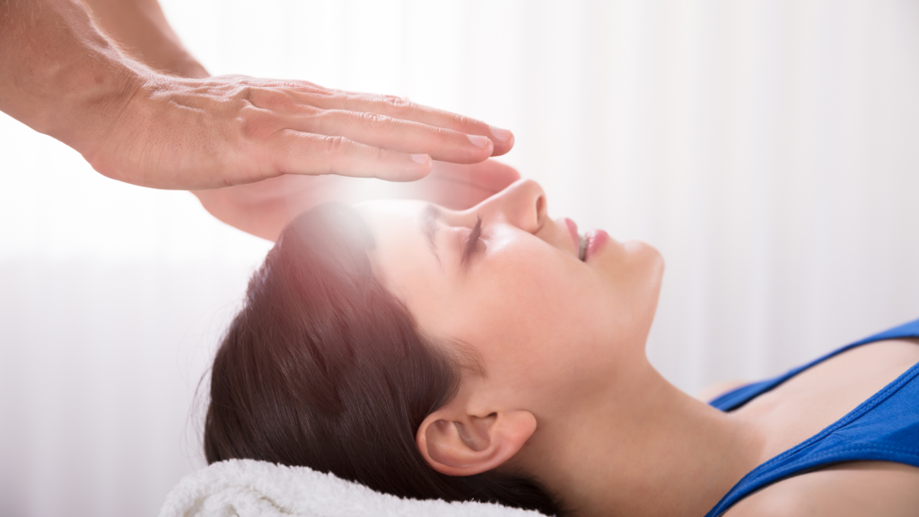 62: What is Usui Reiki + Benefits of Working with this Therapeutic Modality
